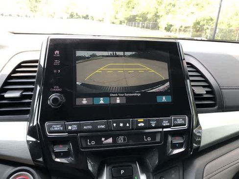 Used 2019 Honda Odyssey EX image 24
