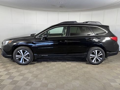 Used 2018 Subaru Outback 3.6R Limited AWD/4WD image 17