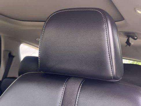 Certified 2025 Honda Pilot Touring image 25