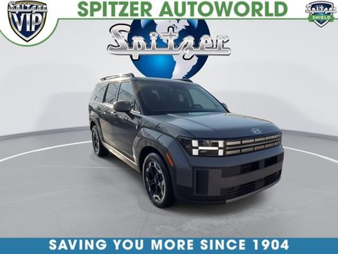 Used 2024 Hyundai Santa Fe SEL image 2