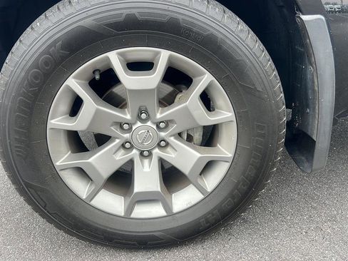 Used 2021 Nissan Frontier SV AWD/4WD image 6