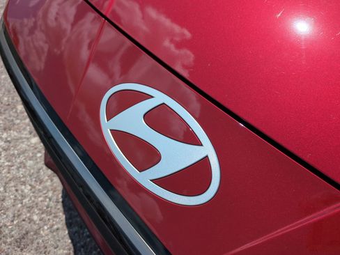 Certified 2025 Hyundai Elantra SEL FWD image 13
