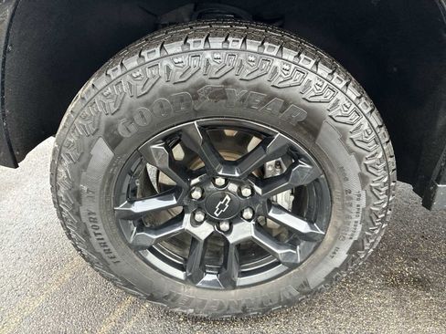 Used 2025 Chevrolet Colorado Z71 w/ Midnight Edition image 33