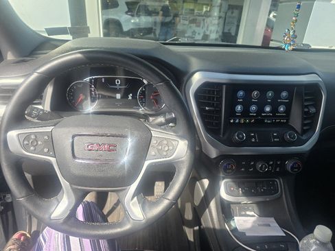 Used 2023 GMC Acadia SLT w/ Elevation Edition AWD/4WD image 9