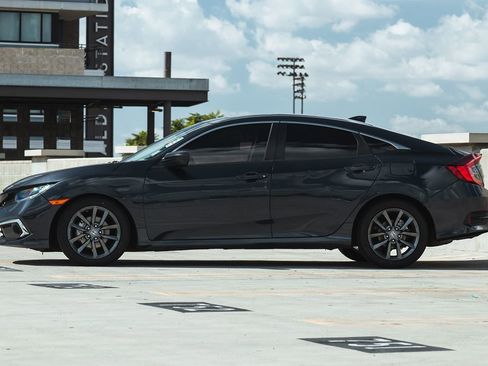 Used 2019 Honda Civic EX-L image 2