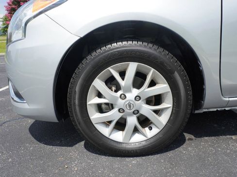 Used 2017 Nissan Versa SV w/ SV Special Edition Package FWD image 35
