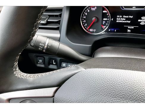 Used 2023 GMC Acadia AT4 w/ Technology Package AWD/4WD image 20