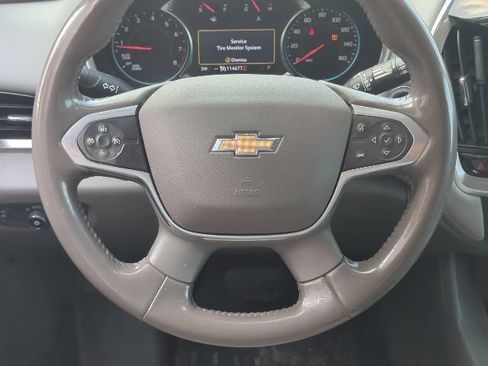 Used 2021 Chevrolet Traverse LT FWD image 9