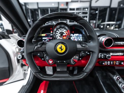 Used 2023 Ferrari 812 GTS RWD image 11