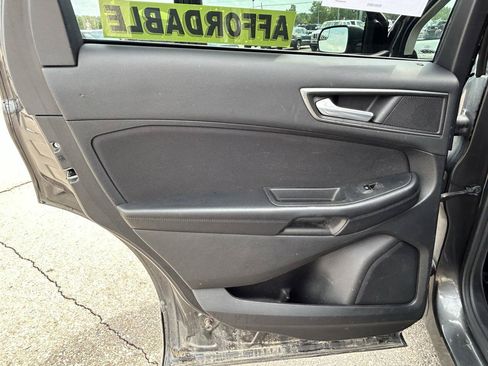 Used 2016 Ford Edge SE FWD image 13