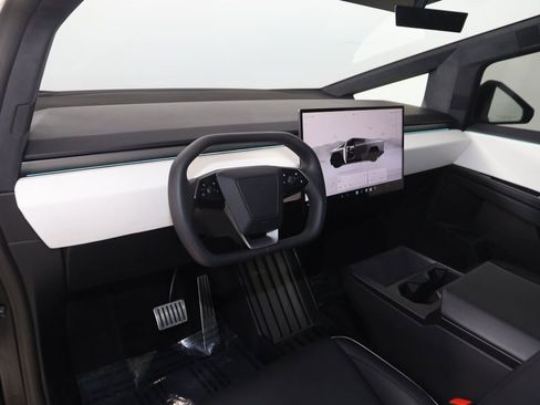 Used 2024 Tesla Cybertruck AWD Crew Cab image 29