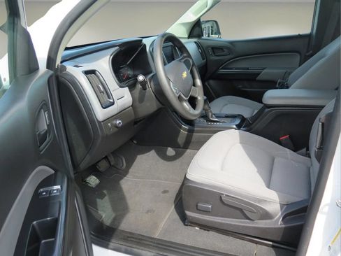 Used 2021 Chevrolet Colorado W/T w/ WT Convenience Package RWD image 10