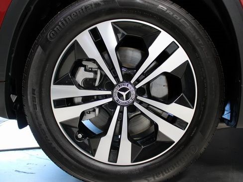 Used 2024 Mercedes-Benz GLA 250 w/ Exclusive Package image 35