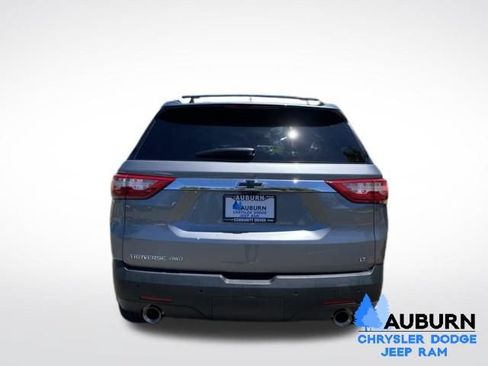 Used 2021 Chevrolet Traverse LT w/ LT Premium Package AWD/4WD image 6