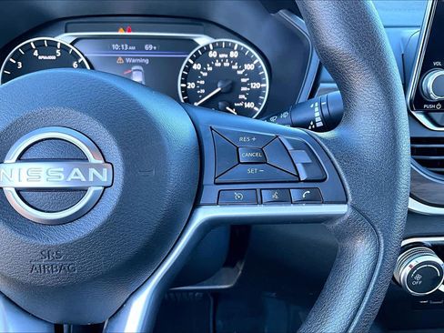 Used 2025 Nissan Altima 2.5 SV image 24