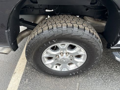 Used 2023 RAM 3500 Laramie image 9