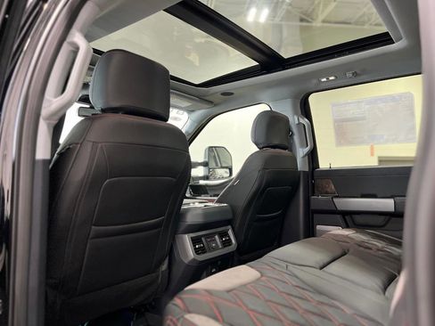 New 2026 Ford F250 Lariat w/ Black Appearance Package image 27