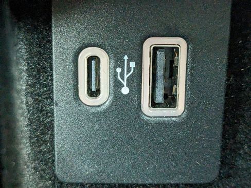 Certified 2023 Lincoln Nautilus Reserve w/ Equipment Group 202A image 25