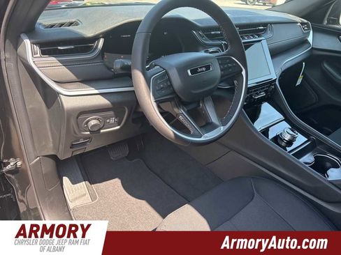 New 2025 Jeep Grand Cherokee L Laredo w/ Luxury Tech Group I image 9