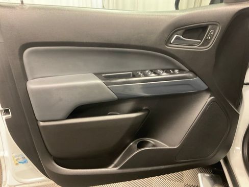 Used 2019 Chevrolet Colorado Z71 AWD/4WD image 15