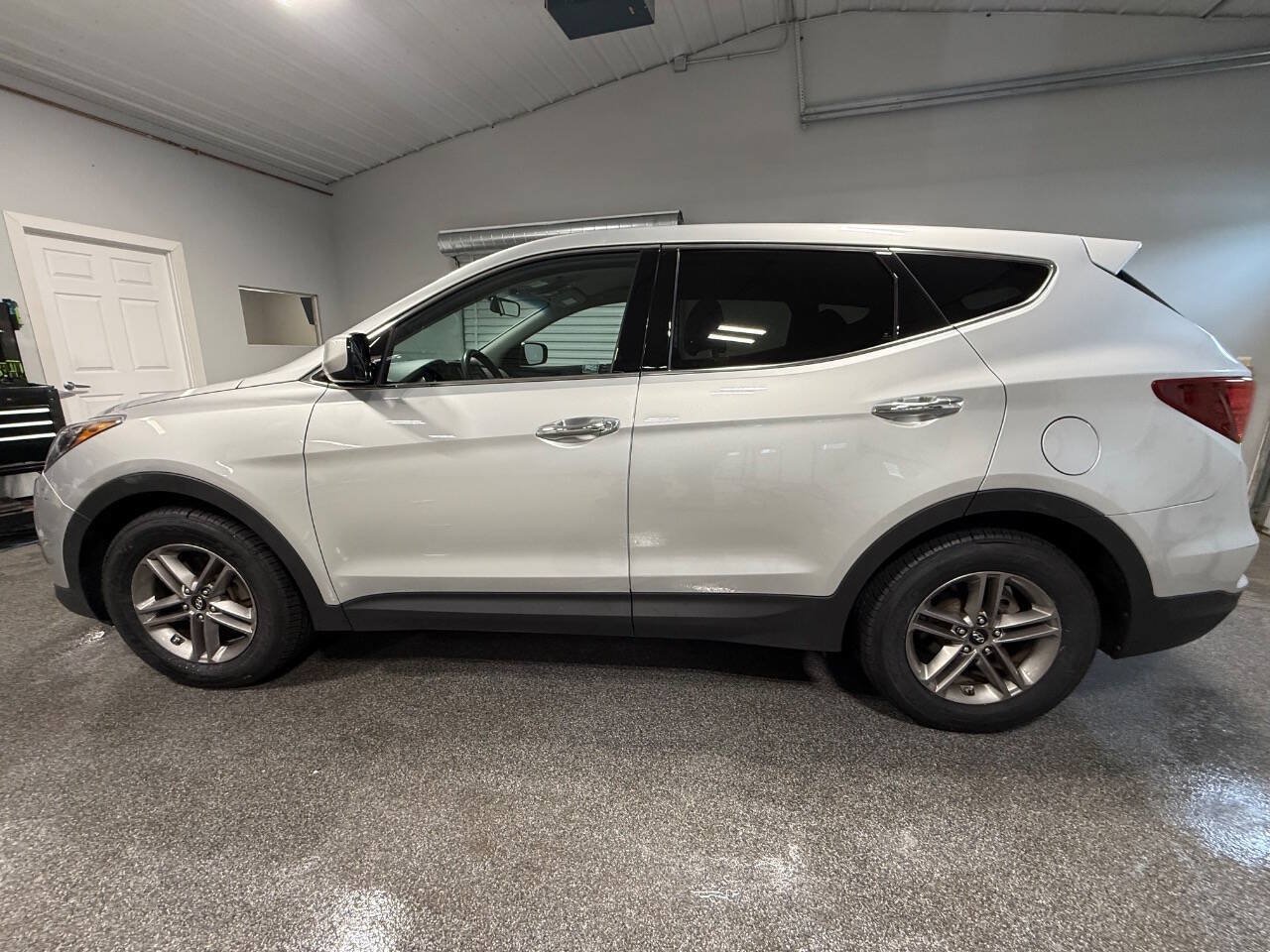 Used 2017 Hyundai Santa Fe Sport AWD/4WD image 7