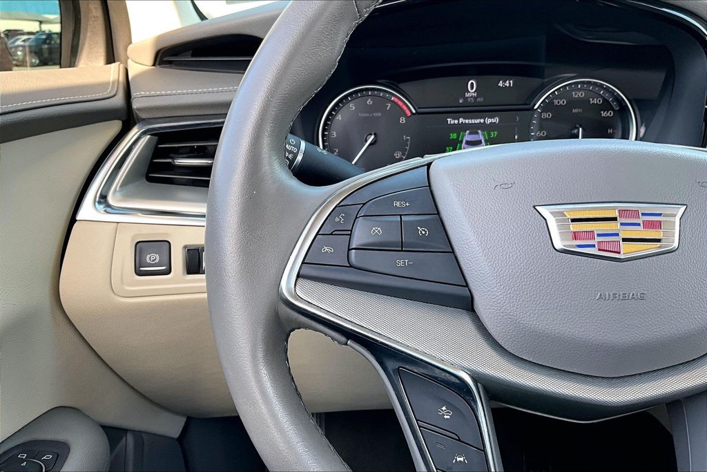 Used 2022 Cadillac XT5 Premium Luxury FWD image 20