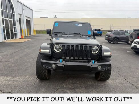 Used 2022 Jeep Wrangler Unlimited Sahara AWD/4WD image 2