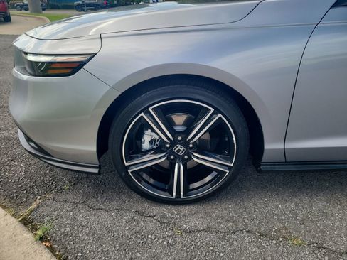 Used 2023 Honda Accord Sport image 8
