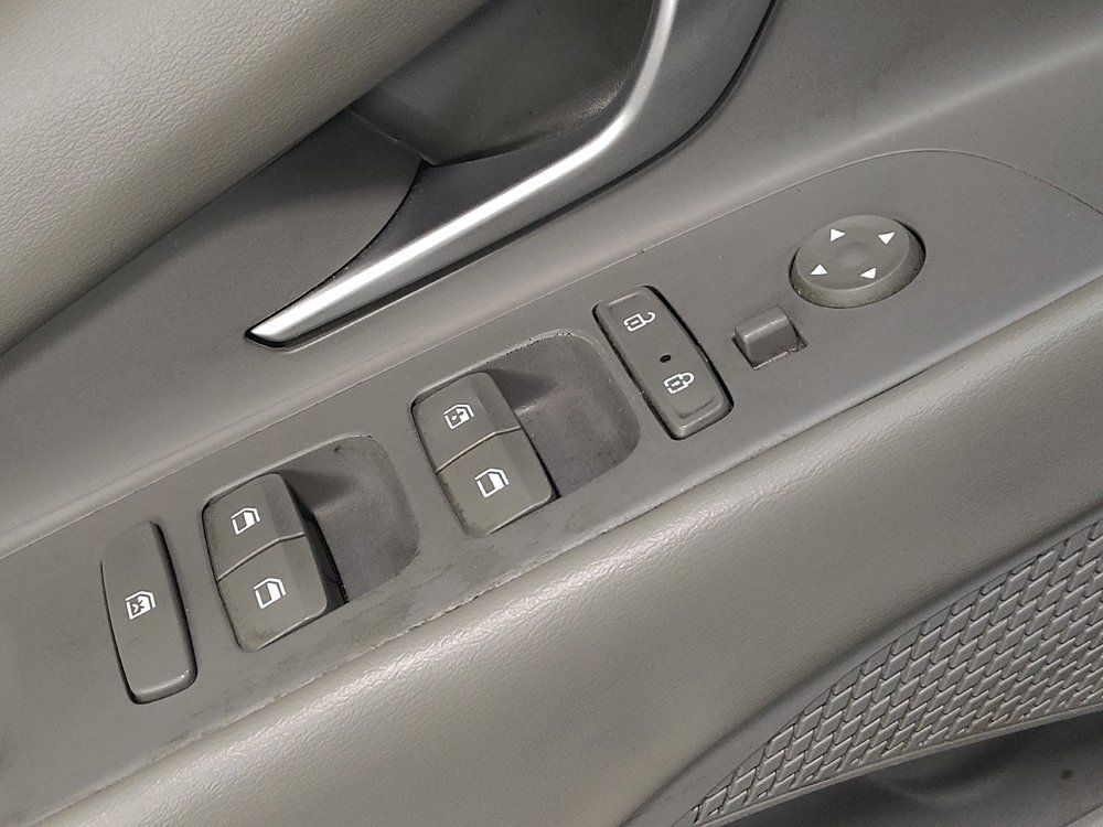 Used 2023 Hyundai Elantra SEL FWD image 27