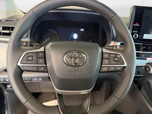Certified 2026 Toyota Sienna XLE AWD/4WD image 13
