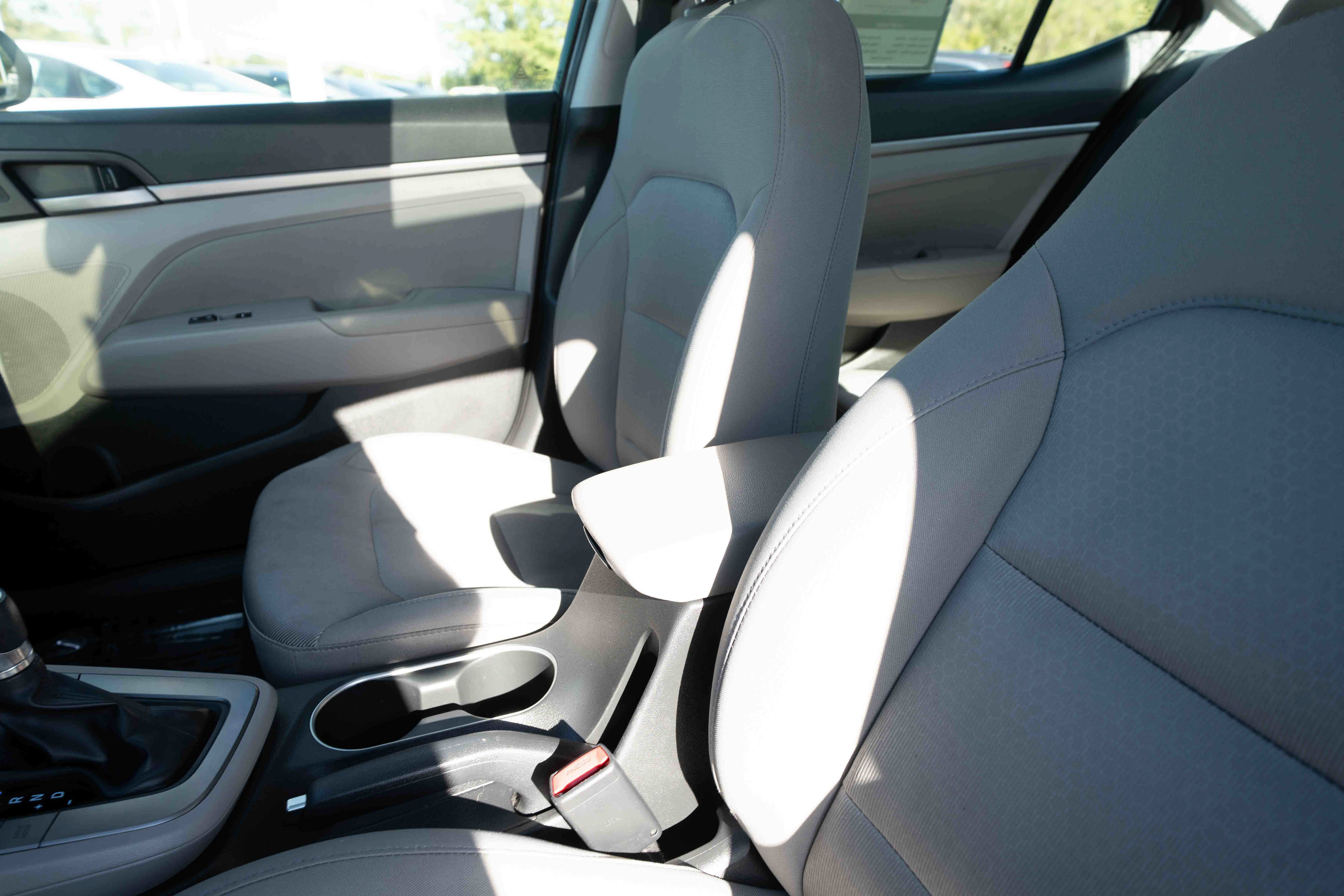 Used 2018 Hyundai Elantra Value Edition FWD image 10