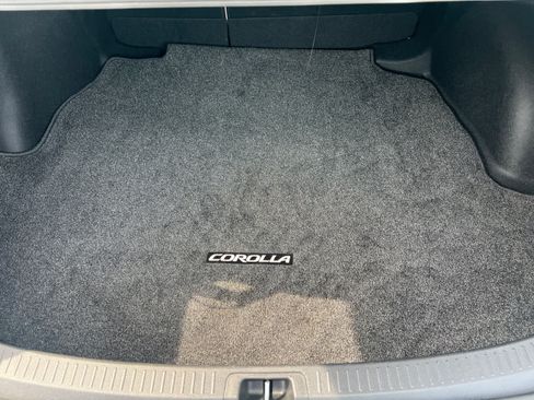 Used 2023 Toyota Corolla LE w/ Carpet Mat Package (TMS) FWD image 5