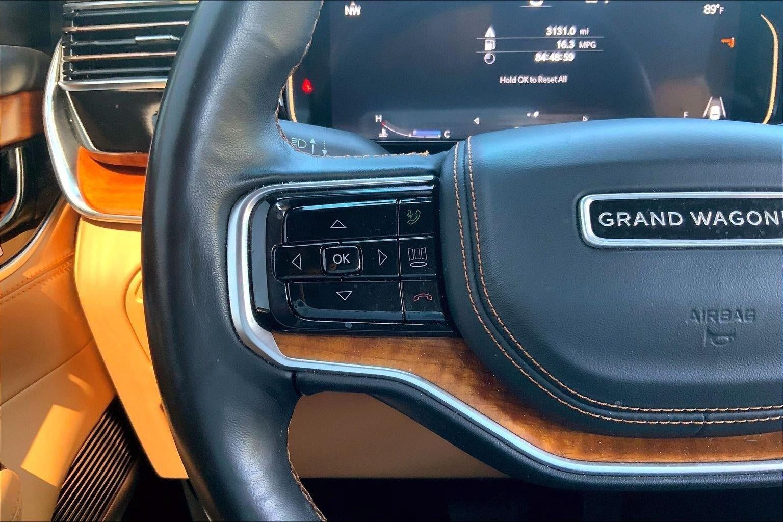 Used 2022 Jeep Grand Wagoneer Series III w/ Rear Seat Video Group 1 AWD/4WD image 19