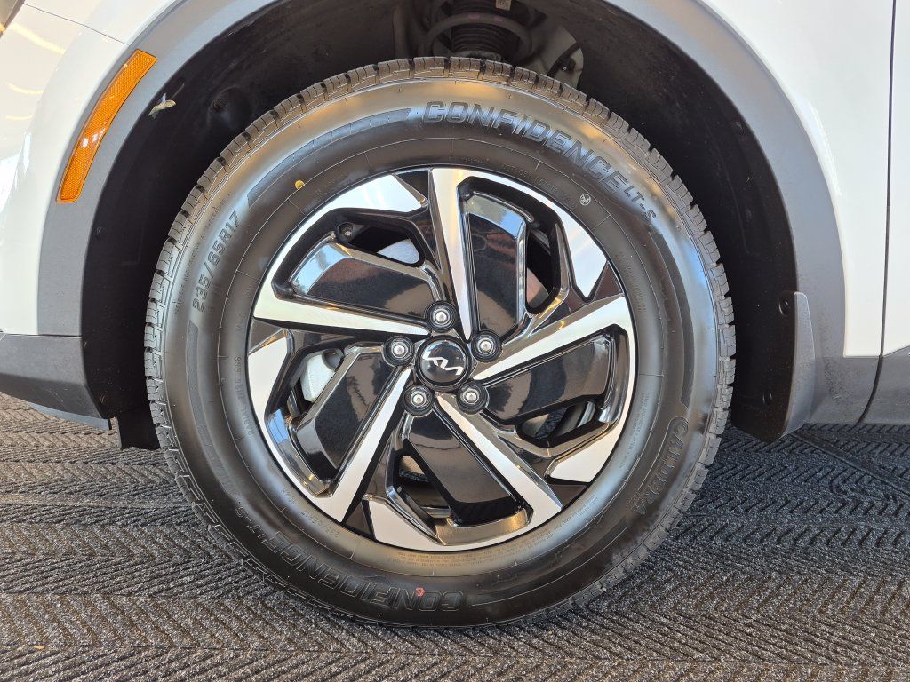Used 2023 Kia Sportage LX AWD/4WD image 12