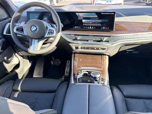 New 2026 BMW X5 xDrive50e image 17