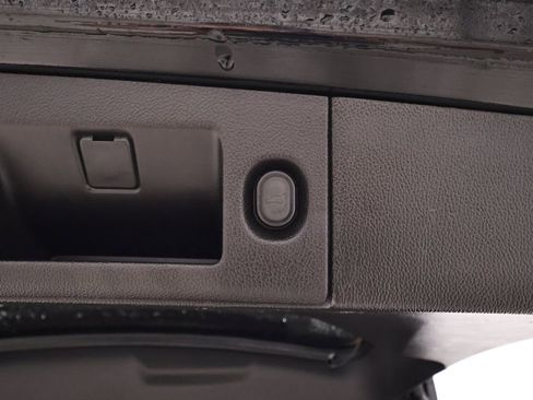 Used 2018 Chevrolet Tahoe LT image 42