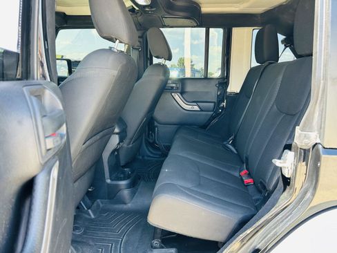 Used 2016 Jeep Wrangler Unlimited Sport w/ Quick Order Package 24S AWD/4WD image 17