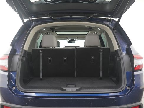 Used 2025 Honda Pilot Touring image 18