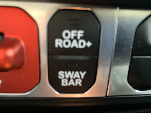 Used 2020 Jeep Gladiator Rubicon w/ Auxiliary Switch Group AWD/4WD image 33