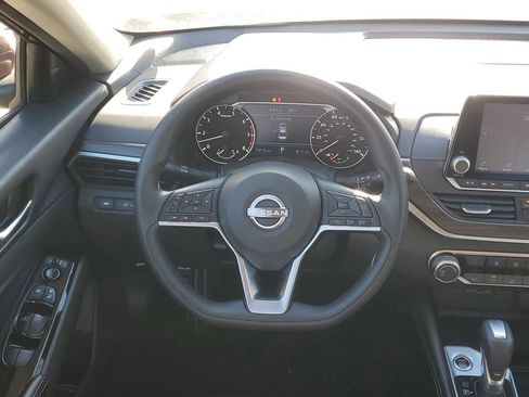 Used 2023 Nissan Altima 2.5 SV image 26