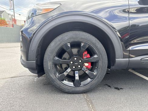 Used 2020 Ford Explorer ST w/ ST High-Performance Pack AWD/4WD image 9