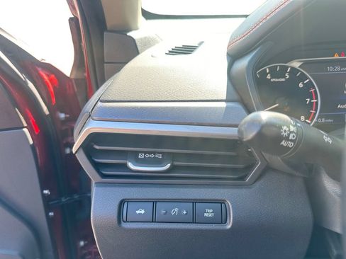 Used 2025 Nissan Altima 2.5 SR AWD/4WD image 13