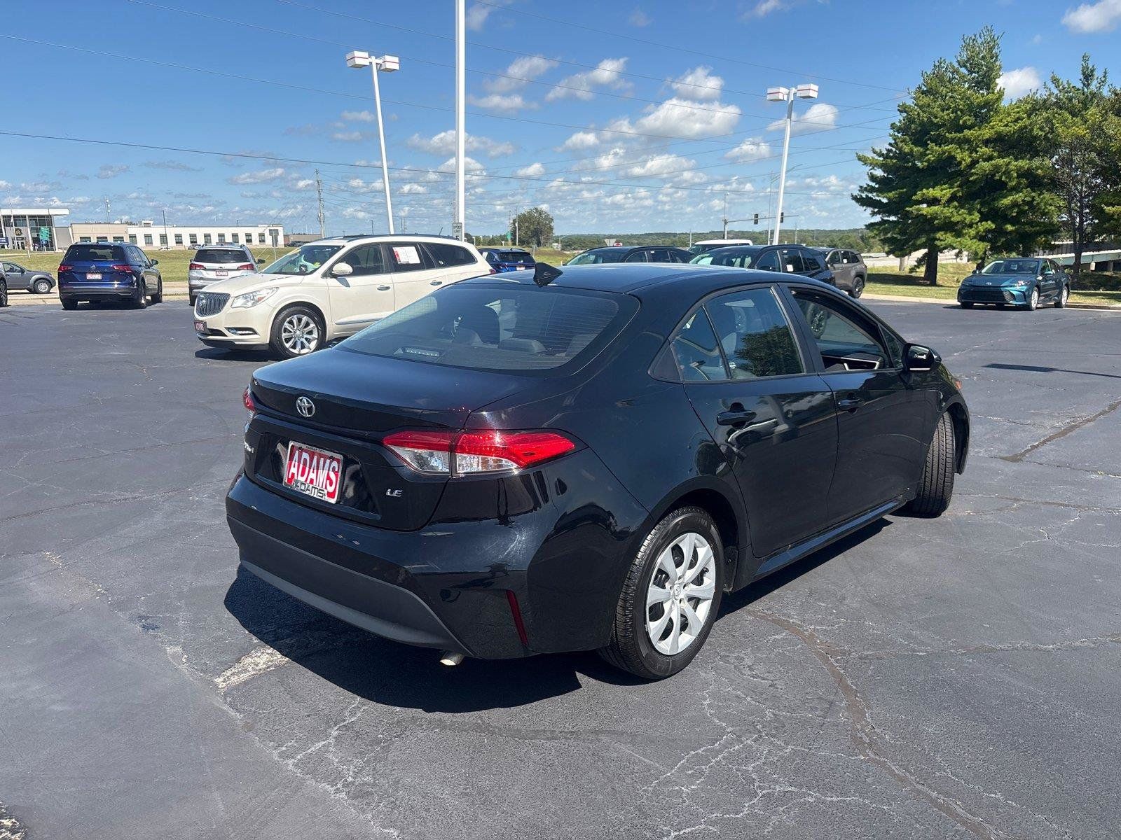 Used 2025 Toyota Corolla LE FWD image 10