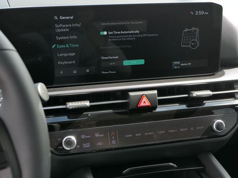 New 2026 Kia Sportage LX image 17