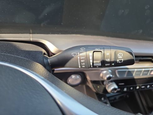 Used 2025 Kia Telluride S FWD image 16