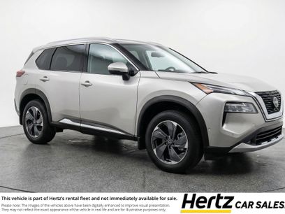Used 2025 Nissan Rogue SV