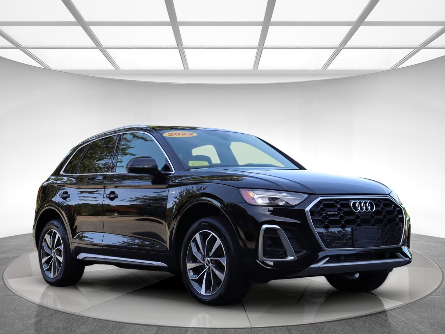 Used 2022 Audi Q5 2.0T Premium Plus w/ Premium Plus Package AWD/4WD image 3