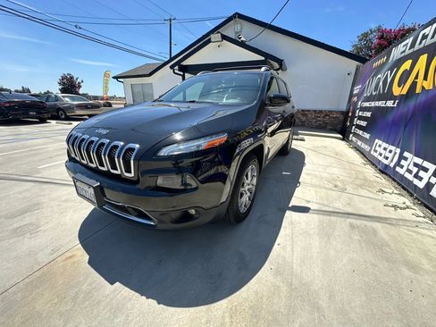 Used 2018 Jeep Cherokee Limited AWD/4WD image 9
