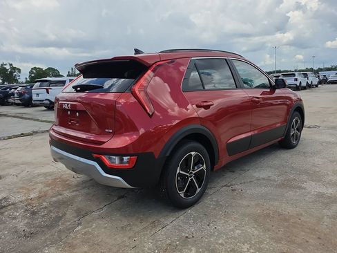 New 2026 Kia Niro LX FWD image 8