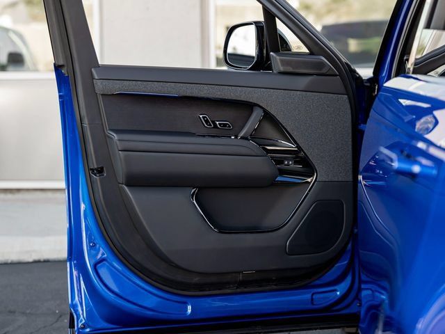 New 2025 Land Rover Range Rover Sport Autobiography AWD/4WD image 12